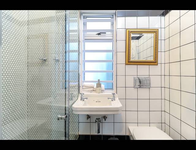 2 BEDROOM APARTMENT TO LET IN GREEN POINT